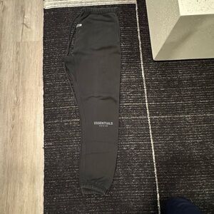 FEAR OF GOD ESSENTIALS BLACKS Joggers